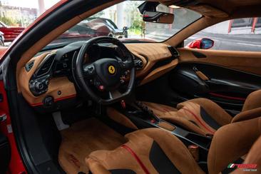 Ferrari 488 Pista — photo 14