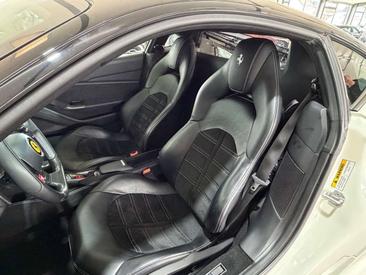 Ferrari F8 Tributo — photo 24