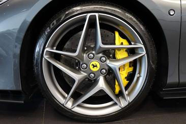 Ferrari F8 Tributo — photo 25