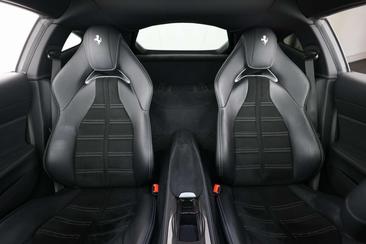 Ferrari 812 Superfast — photo 8