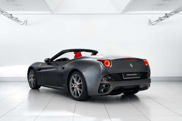 Ferrari California — photo 11