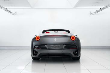 Ferrari California — photo 12