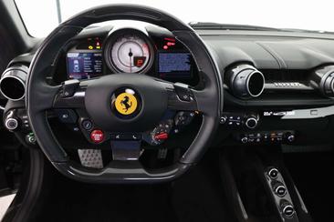 Ferrari 812 Superfast — photo 12