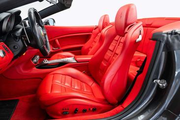 Ferrari California — photo 24