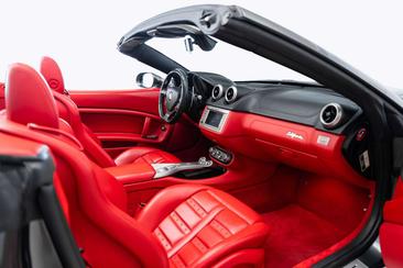 Ferrari California — photo 25