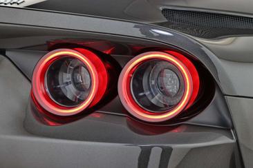 Ferrari 812 Superfast — photo 24