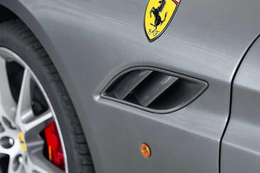 Ferrari California — photo 33