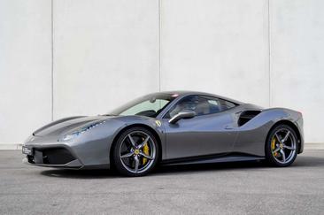 Ferrari 488 — photo 2