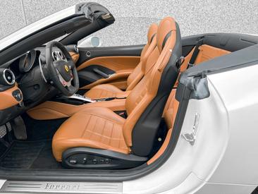 Ferrari California T — photo 6