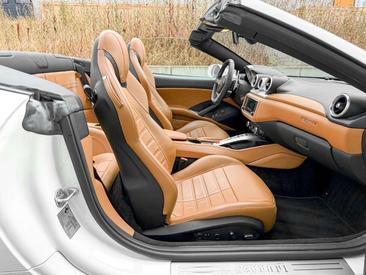 Ferrari California T — photo 8