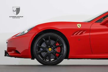 Ferrari California — photo 28