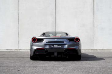 Ferrari 488 — photo 15