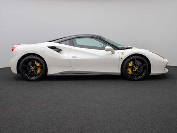 Ferrari 488 — photo 5