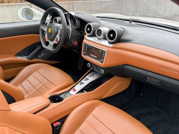Ferrari California T — photo 13