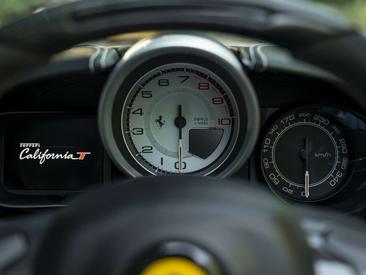 Ferrari California — photo 11