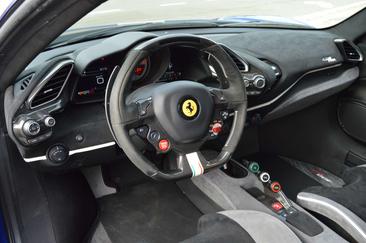 Ferrari 488 Pista — photo 16
