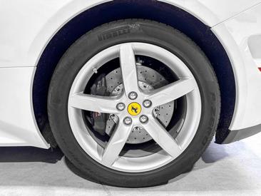 Ferrari California T — photo 26