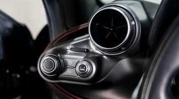 Ferrari F8 Tributo — photo 23