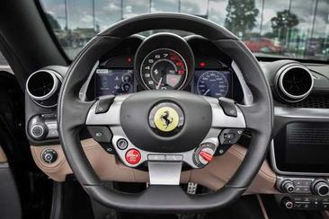 Ferrari Portofino — photo 26