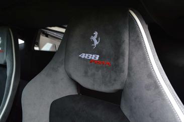 Ferrari 488 Pista — photo 19