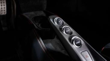 Ferrari F8 Tributo — photo 27