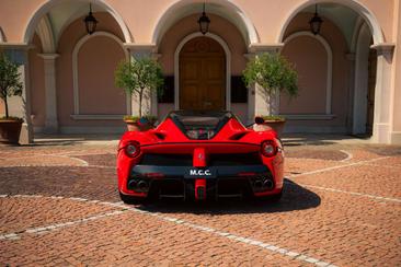 Ferrari LaFerrari — photo 7
