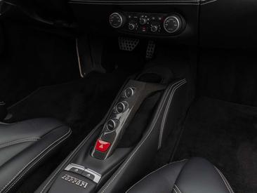 Ferrari 488 — photo 35