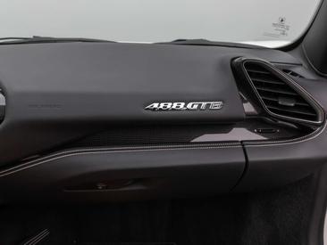 Ferrari 488 — photo 36