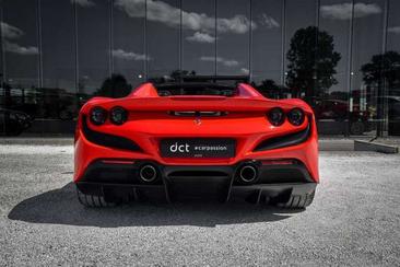 Ferrari F8 Spider — photo 6