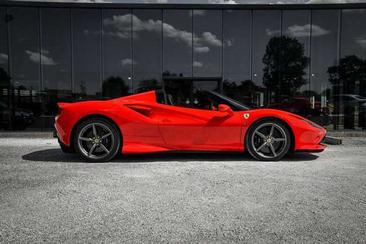 Ferrari F8 Spider — photo 7