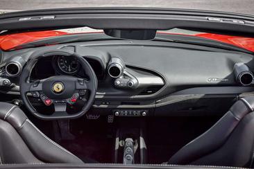 Ferrari F8 Spider — photo 19