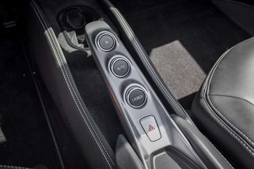 Ferrari F8 Spider — photo 26