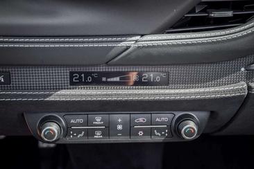 Ferrari F8 Spider — photo 27