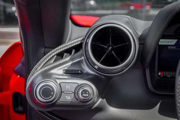 Ferrari F8 Spider — photo 24