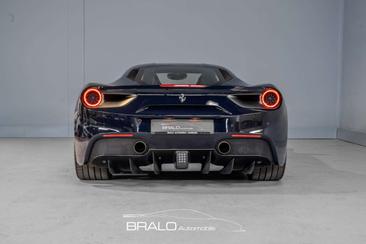 Ferrari 488 — photo 5