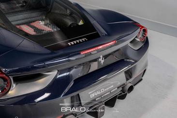 Ferrari 488 — photo 14