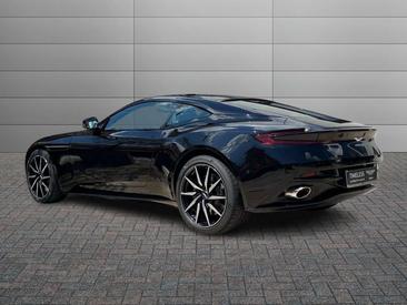 Aston Martin DB11 Coupé 4.0 V8 — photo 2