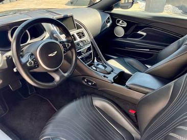 Aston Martin DB11 Coupé 4.0 V8 — photo 4