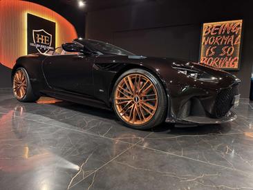 Aston Martin DBS Volante V12 Superleggera — photo 9