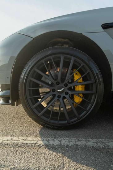 Aston Martin DBX DBX707 — photo 5