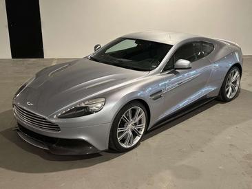 Aston Martin Vanquish V12 — photo 4
