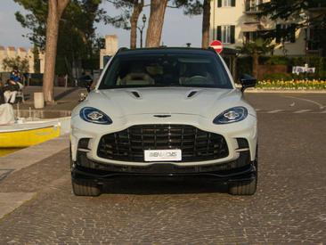 Aston Martin DBX DBX707 — photo 10
