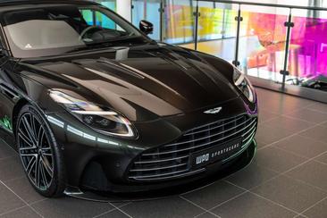 Aston Martin DB12 4.0 V8 — photo 12