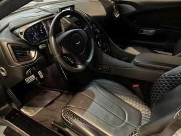 Aston Martin Vanquish V12 — photo 13