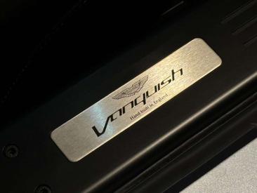 Aston Martin Vanquish V12 — photo 19