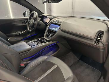 Aston Martin DBX 707 — photo 12