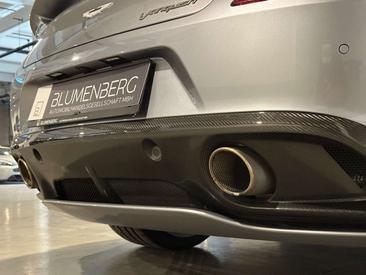 Aston Martin Vanquish V12 — photo 25