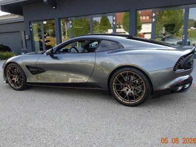 Aston Martin Vanquish V12
