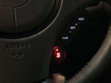 Aston Martin Vanquish V12 — photo 29
