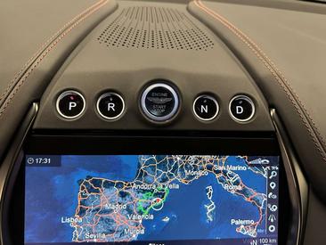 Aston Martin DBX 707 — photo 21
